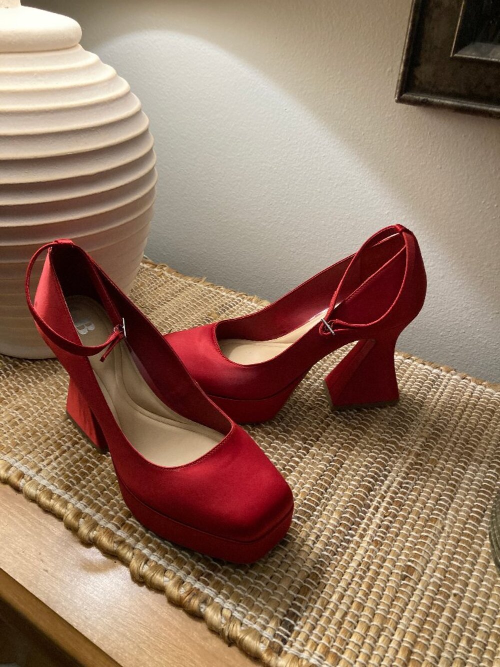 Giani Bini Red Satin Ankle Strap Platform Pumps 9M